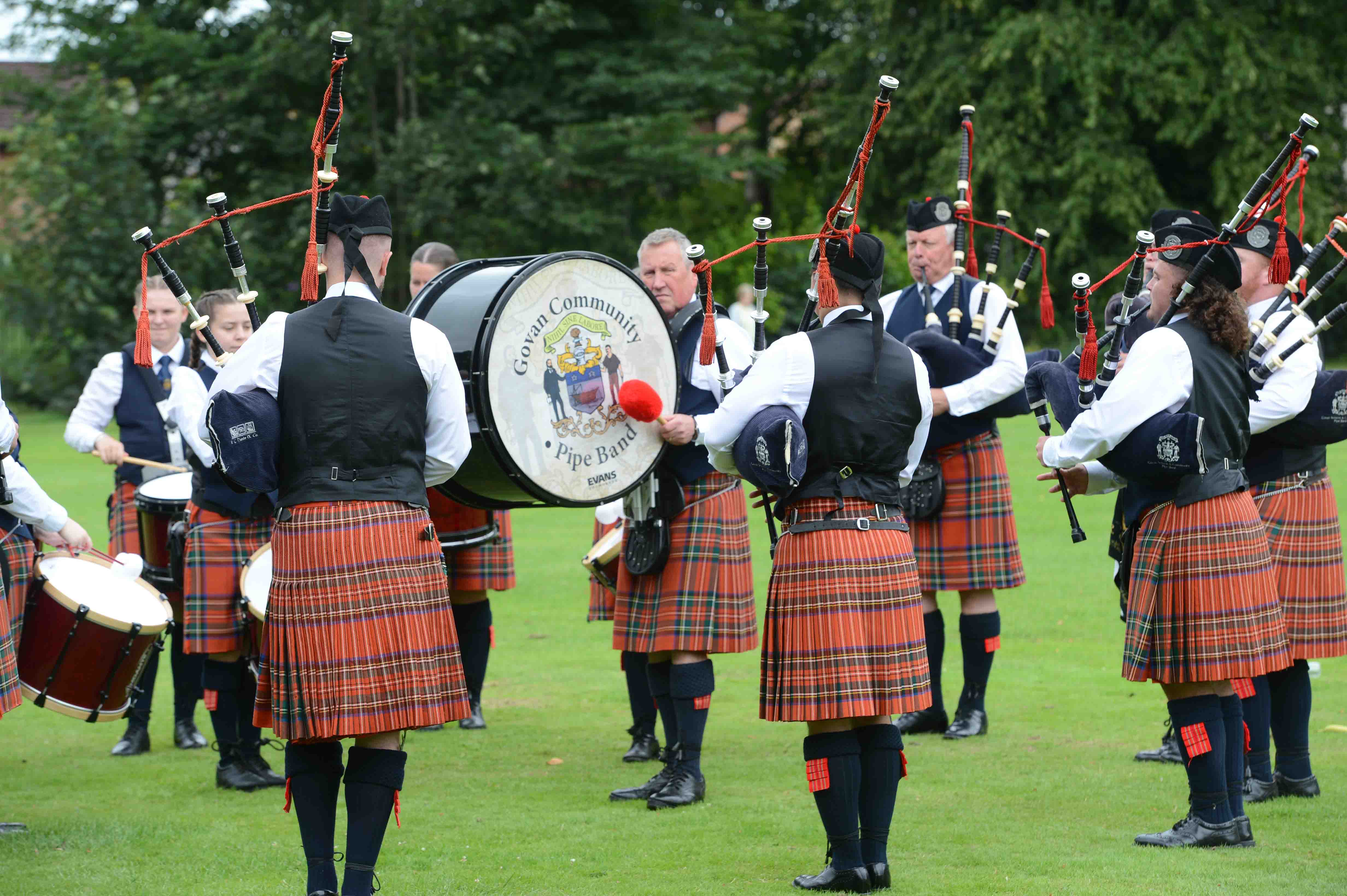 Renfrew set to welcome Scotland's top pipers and drummers