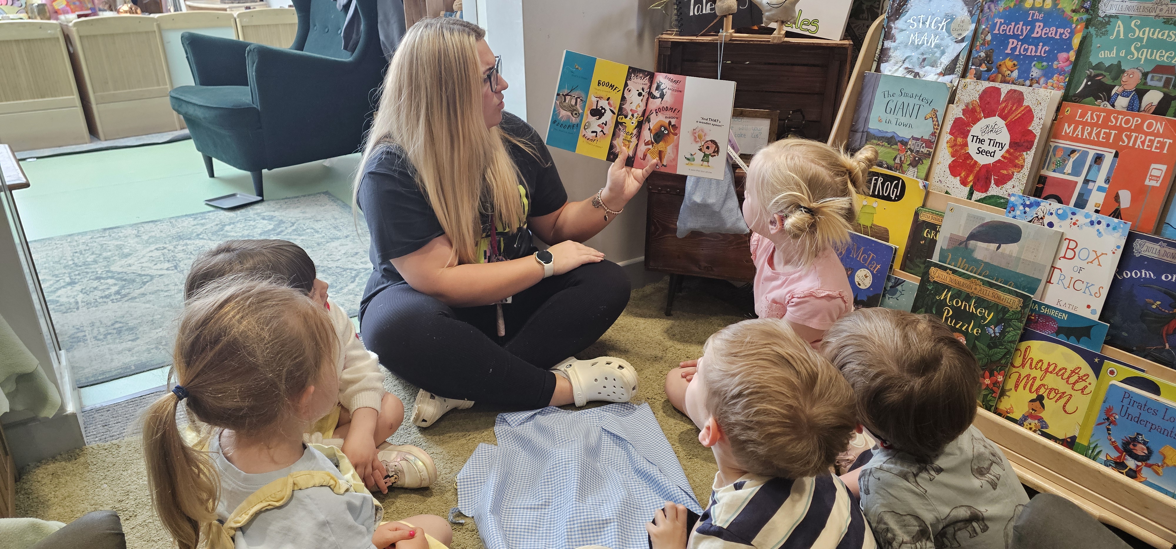 Renfrewshire's Dolly Parton Day celebration approved as book milestone reached