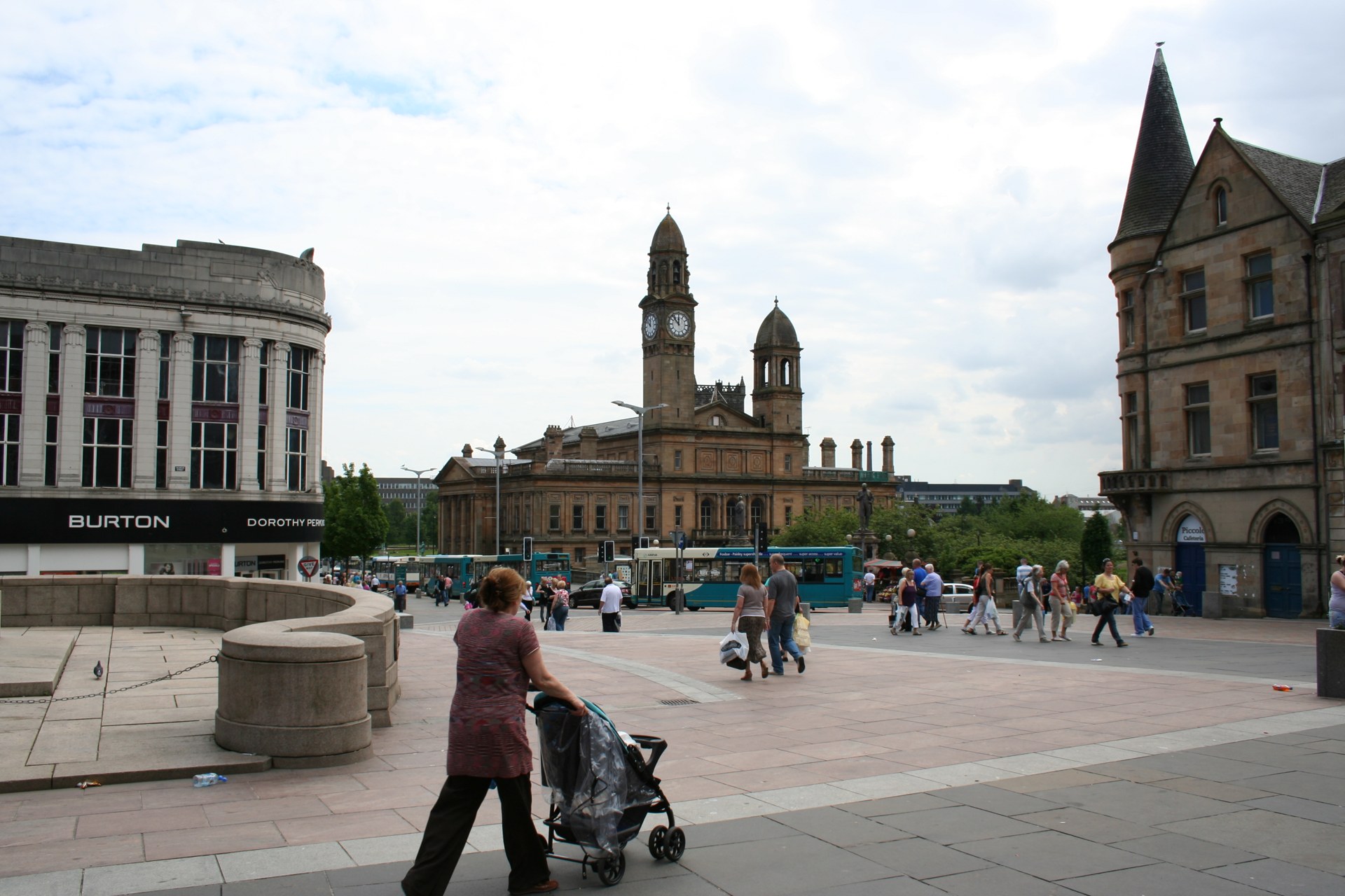 Council audit finds Renfrewshire staff not always following quote rules on purchases under £25,000