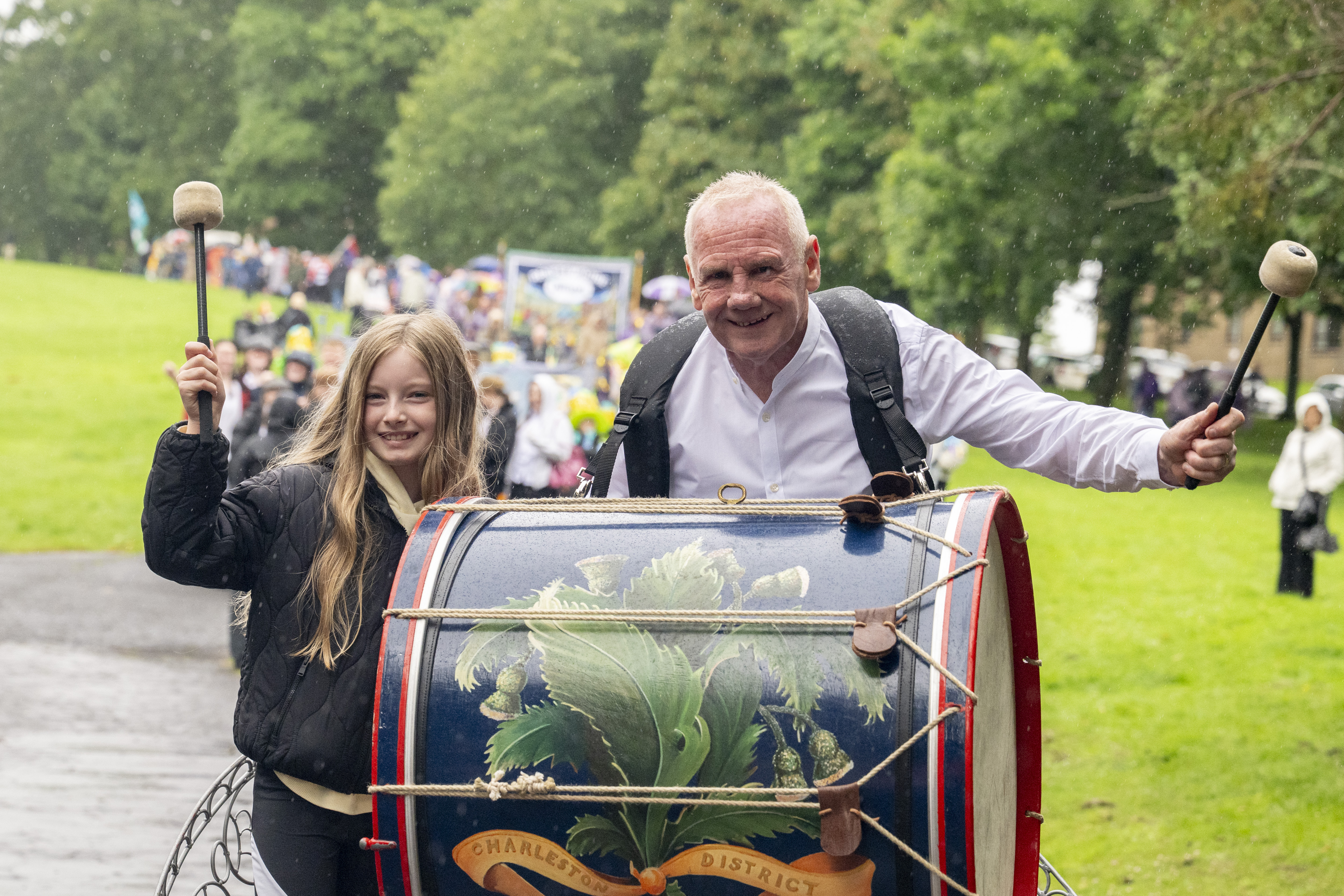 Thousands turned out to enjoy a day of fantastic live entertainment at the 40th anniversary of Paisley’s annual Sma’ Shot Day celebrations on Saturday (4 July).