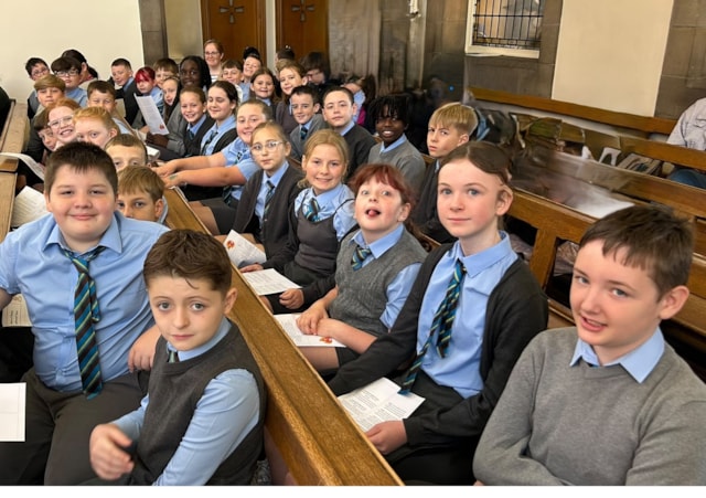 Hundreds of pupils take part in Pilgrims in the Park