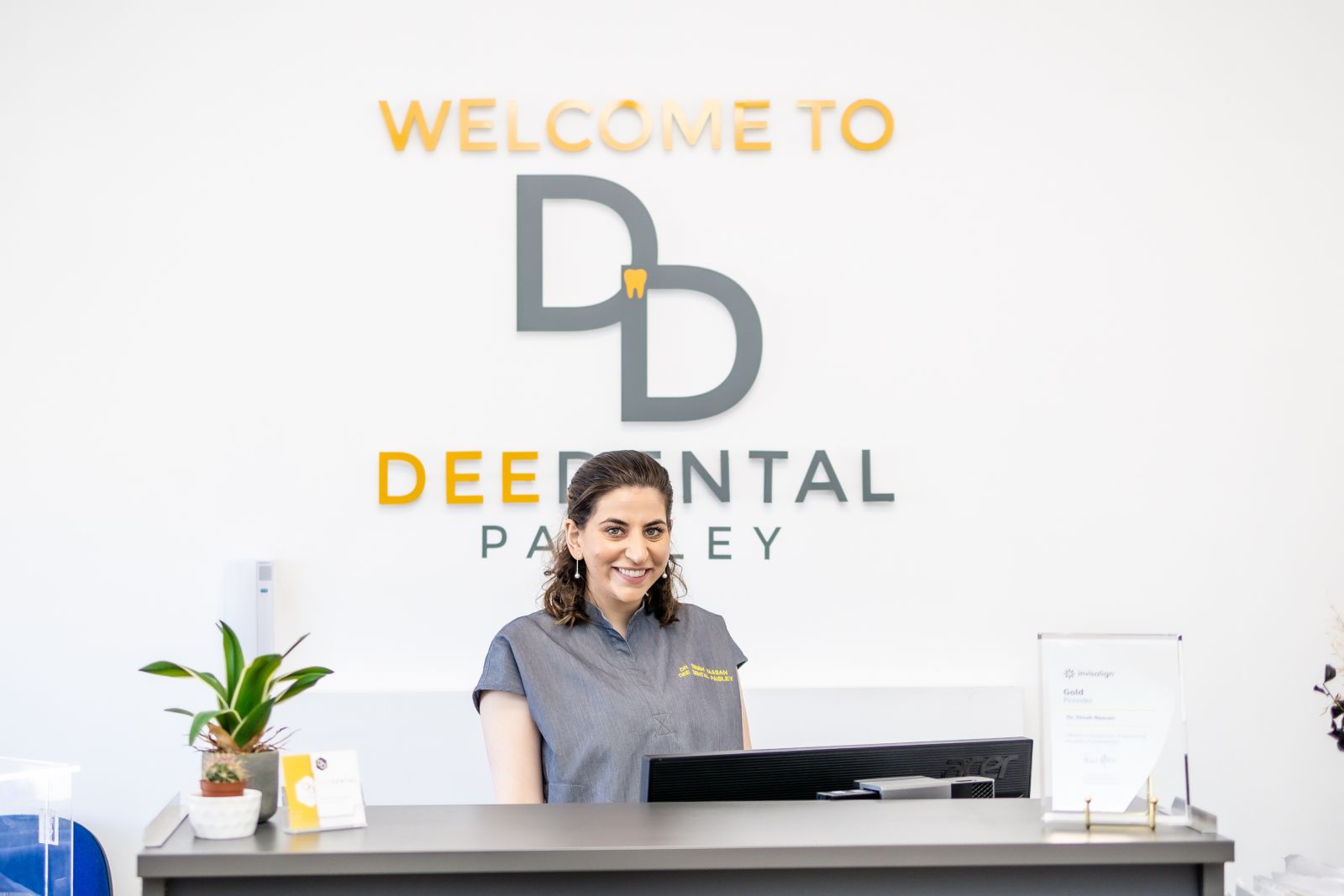 Invisalign in Paisley: Clear Aligners with Dr Dee at Dee Dental Paisley