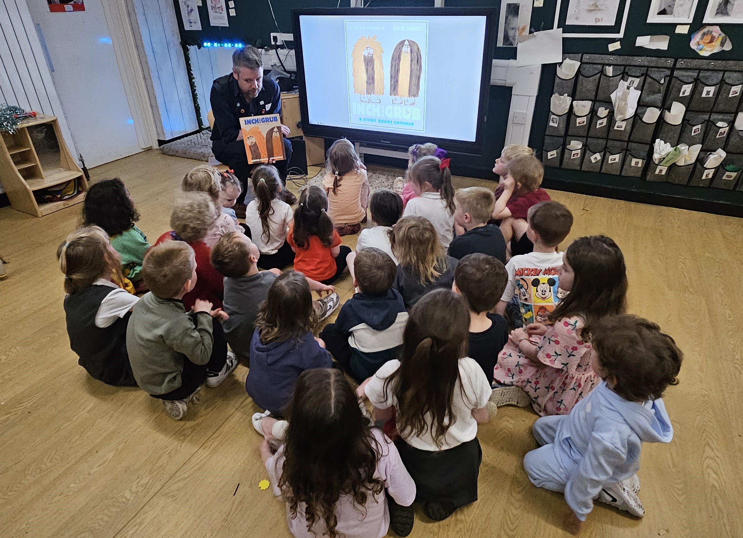 Bridge of Weir nursery celebrates Reading Schools ELC first for Renfrewshire