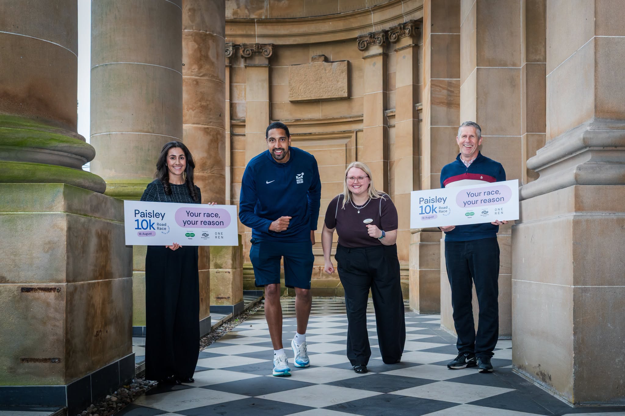 Eight Specsavers Paisley staff to tackle this Sunday's 10K