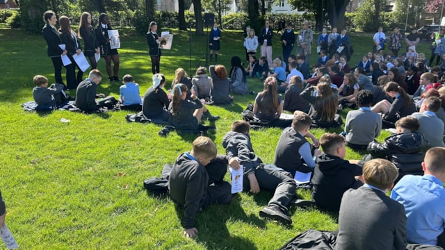 Hundreds of pupils take part in Pilgrims in the Park