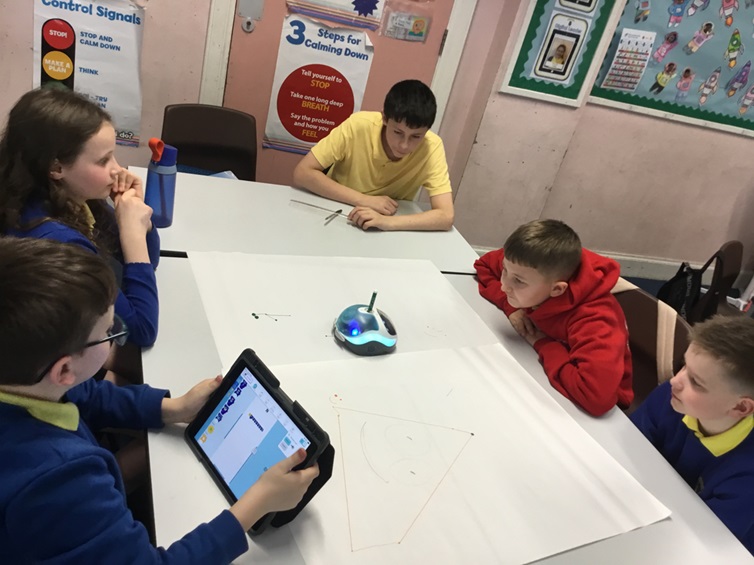 Paisley primary school celebrates double digital award